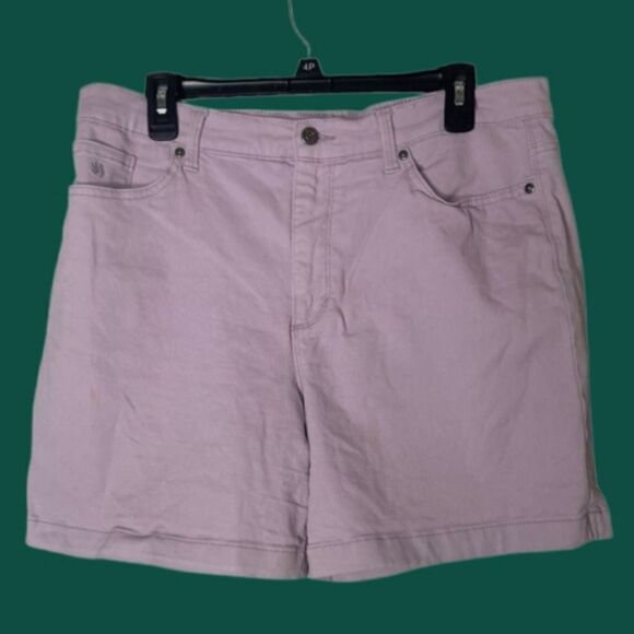 Gloria Vanderbilt Pants - Gloria Vanderbilt light Purple size 14   All Around Slimming Effect Shorts